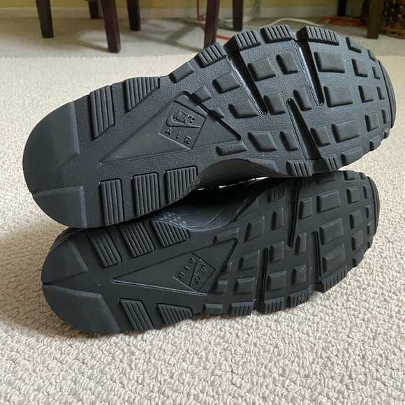 Nike Air Huarache - Picture 3 of 4